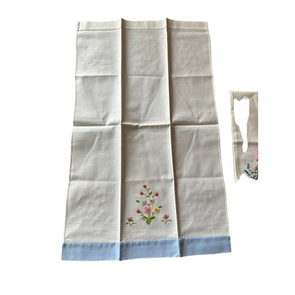 Set Of 2 Hand-Embroidered Floral Linen Tea Towels With Blue & Pink Borders - Picture 4 of 4